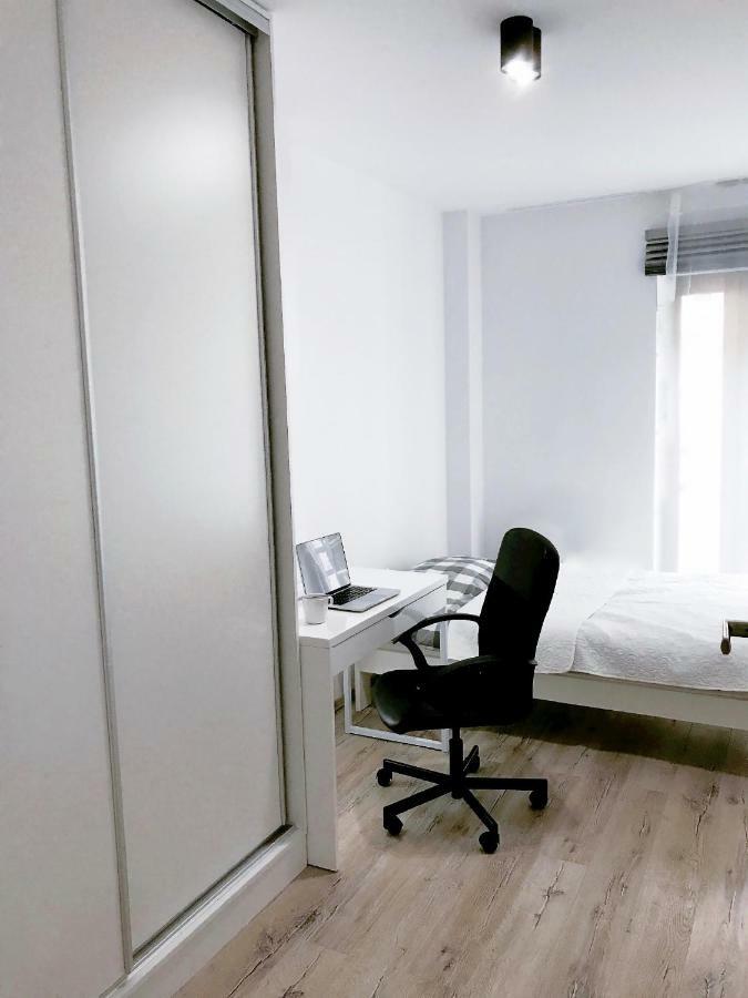 Icon Apartments Centrum 68 Breslavia Esterno foto